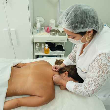 Dra. Mayte Peres - Biomedicina Estética: Massagem